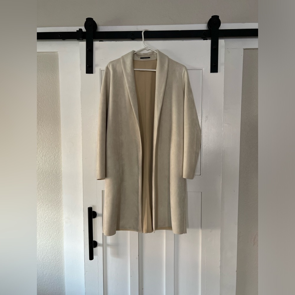 Tahari Faux Suede Cream Coat | Size M